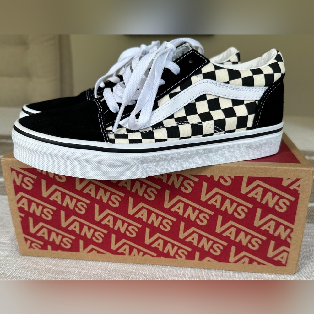 New in box Vans old skool size 3 Shoes (049)